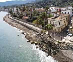Stanza del pescatore - casa rustica sul lungomare